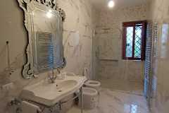 Bagno in zona Pisana